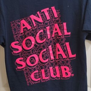 Antisocial social club tee